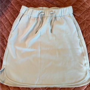 NWOT Lululemon On The Fly Skirt